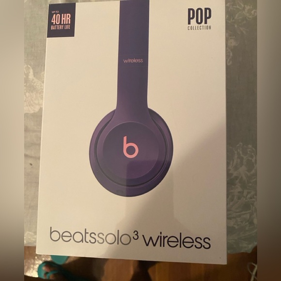 Beats solo3 wireless RARE POP collection SEALED AND NOT USED - Picture 2 of 5